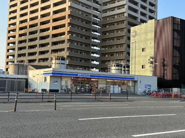 コンビニ　ローソン福岡東浜一丁目店（コンビニ）まで460m