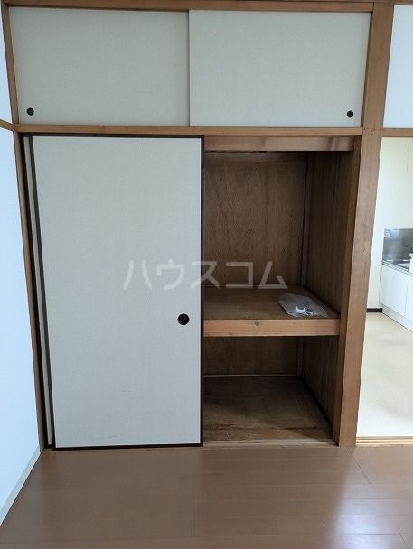 伊藤フラットハイツの内装写真