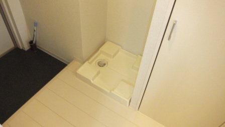 洗面設備　室内洗濯機置場あります
