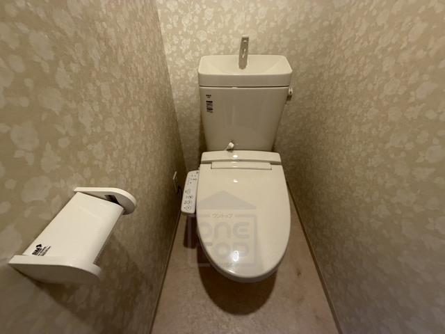 Luxe新大阪6のトイレ写真