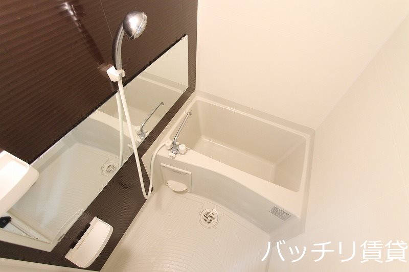 バス・シャワールーム　※同型タイプ写真の為、現状優先。