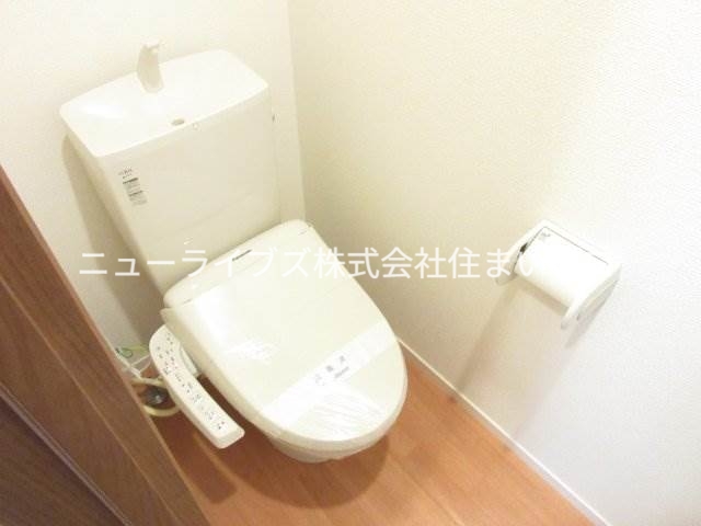 京阪本線 大和田駅 徒歩3分 2階建 築13年のトイレ写真