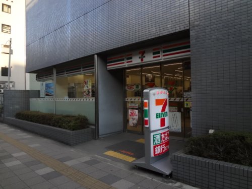 コンビニ　セブン－イレブン 大阪宮原１丁目店（コンビニ）まで125m