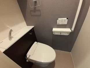 ＪＲ南武線 武蔵中原駅 徒歩27分 3階建 築4年のトイレ写真