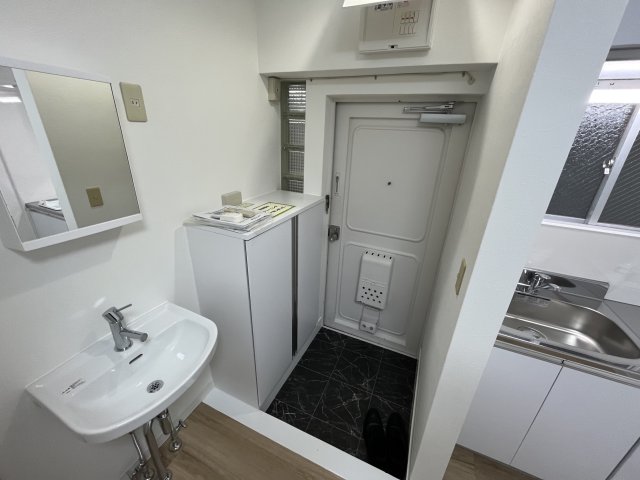 玄関　別部屋参考写真