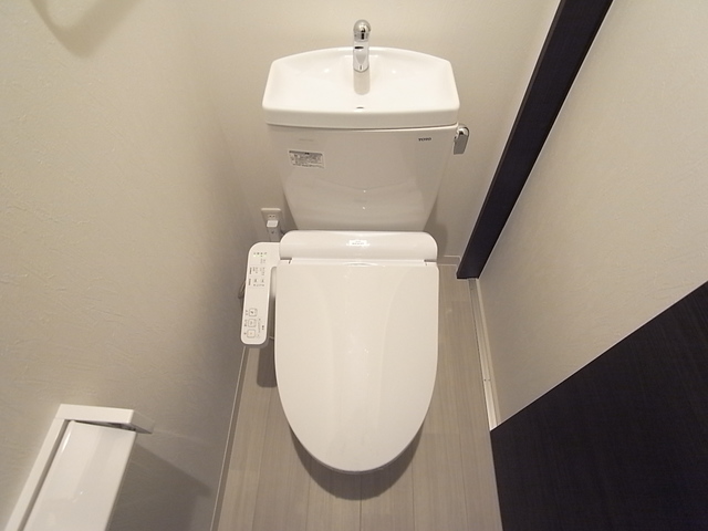 シティフラット塚口本町のトイレ写真