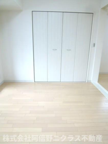 収納　内装は別部屋の参考写真です。