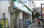コンビニ　ファミリーマート阪急伊丹駅前店（コンビニ）まで173m