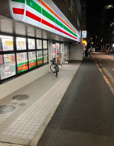 コンビニ　セブンイレブン 市谷砂土原町店（コンビニ）まで664m