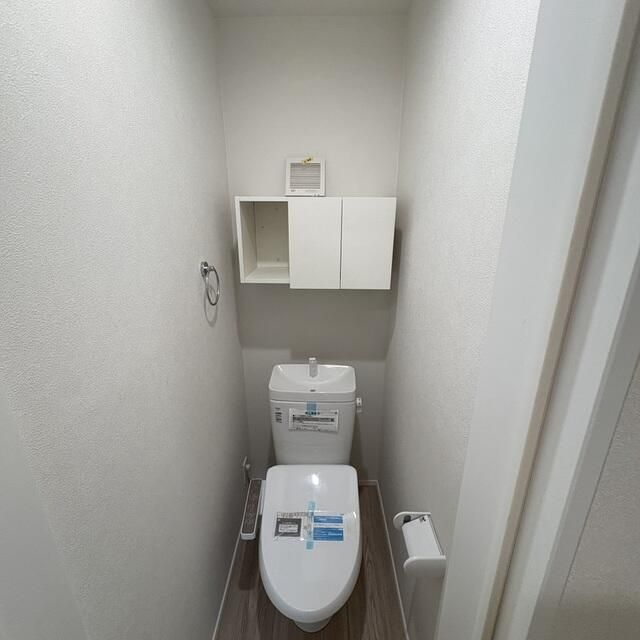 ＪＲ埼京線 北赤羽駅 徒歩9分 3階建 築1年のトイレ写真