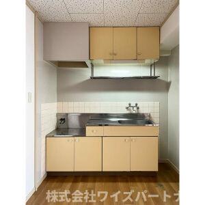 西鉄天神大牟田線 西鉄平尾駅 徒歩6分 3階建 築42年のキッチン写真