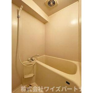 西鉄天神大牟田線 西鉄平尾駅 徒歩6分 3階建 築42年の風呂写真