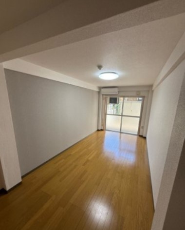 日進パレスの居間写真