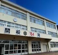 小学校　札幌市立篠路小学校（小学校）まで84m