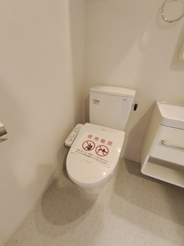 地下鉄中央線 堺筋本町駅 徒歩4分 15階建 築4年のトイレ写真