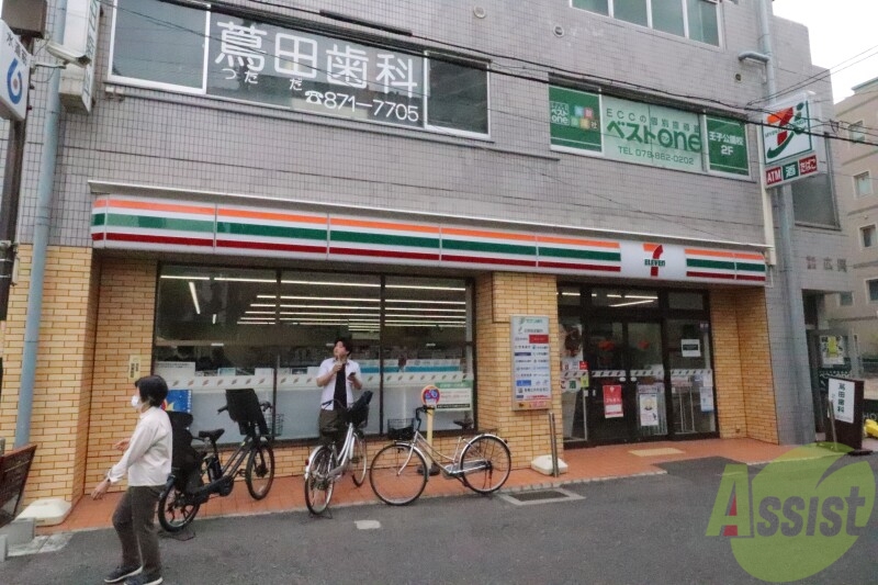 コンビニ　セブンイレブン神戸水道筋6丁目店（コンビニ）まで692m