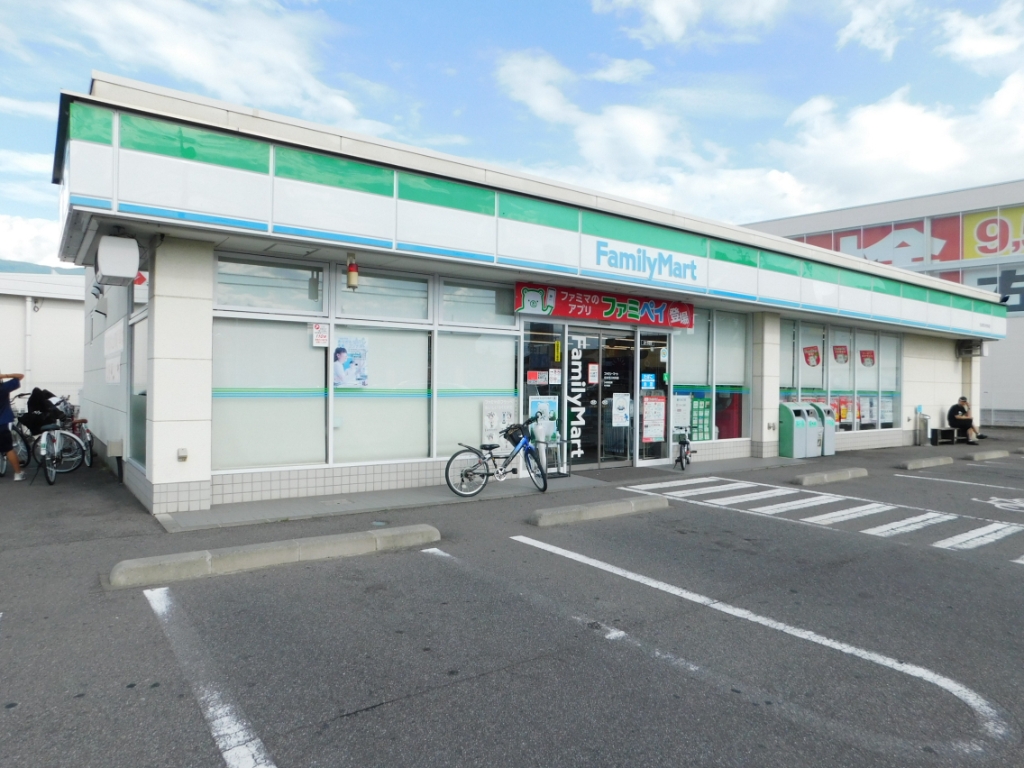 コンビニ　ファミリーマート 松本芳川村井店（コンビニ）まで626m