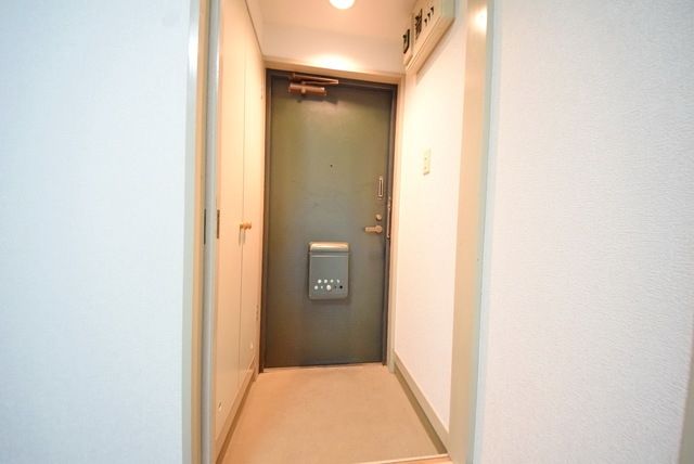 グリーンアベニューの玄関写真
