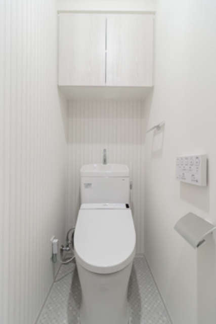 トイレ　※写真は同タイプ住戸です。