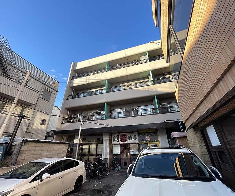 シャトー春日の外観写真
