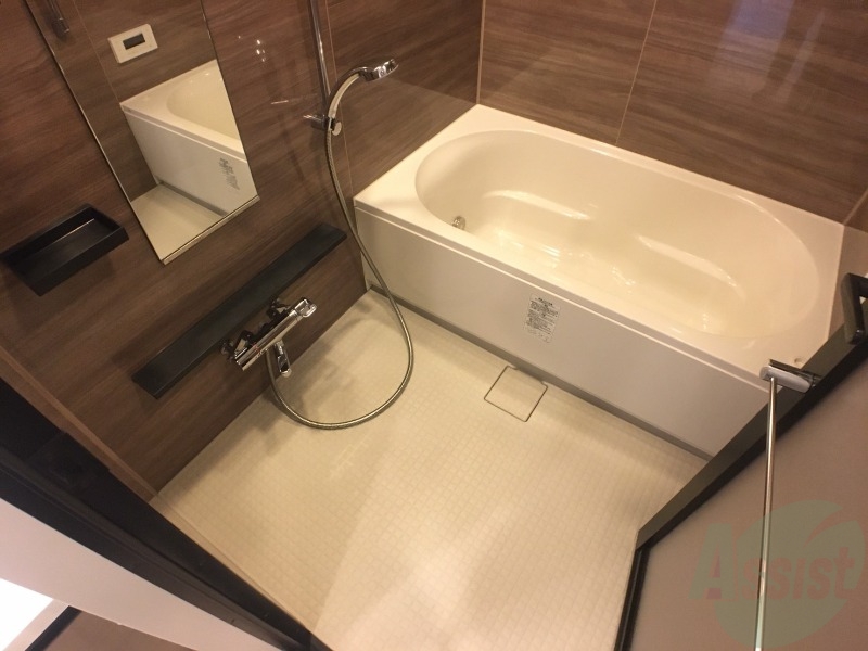 バス・シャワールーム　お風呂になります。一日の疲れを癒してくださいね。