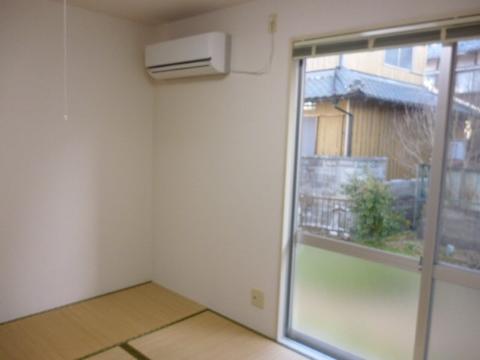 メゾンブランシュIIの居間写真