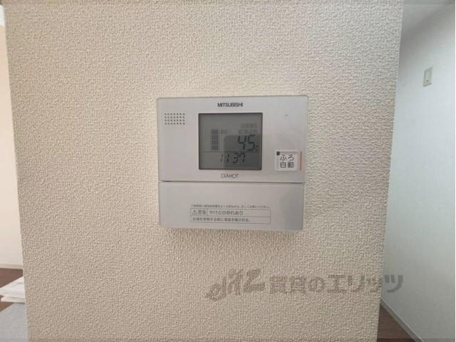 その他設備　給湯器リモコン
