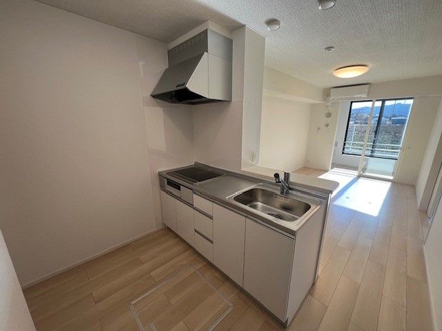 ＪＲ常磐線 原ノ町駅 徒歩45分 2階建 築2年のキッチン写真