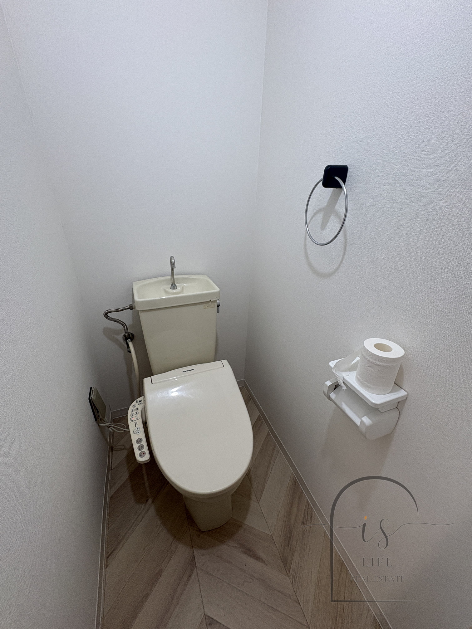 近鉄けいはんな線 荒本駅 徒歩2分 12階建 築41年のトイレ写真