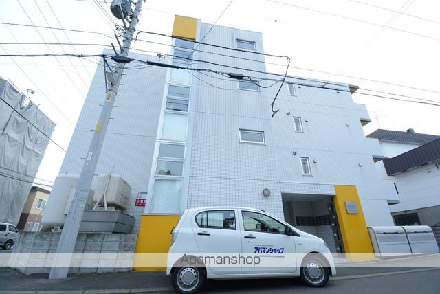 クレセント月寒中央の外観写真