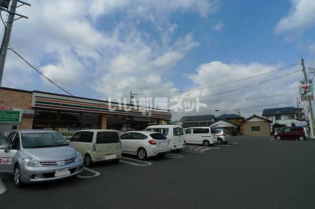 コンビニ　セブンイレブン藤枝末広店（コンビニ）まで881m