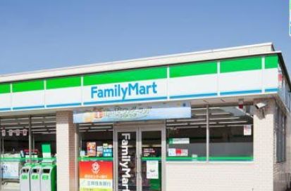 コンビニ　ファミリーマート江東東雲一丁目店（コンビニ）まで234m