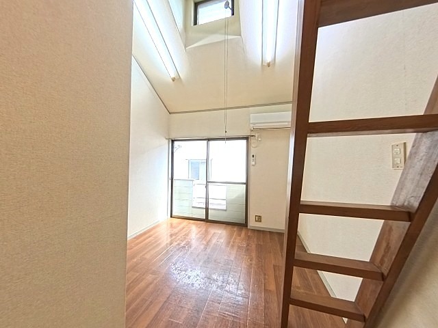 ヒル天沼の居間写真