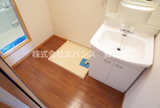 洗面設備　独立洗面化粧台付き