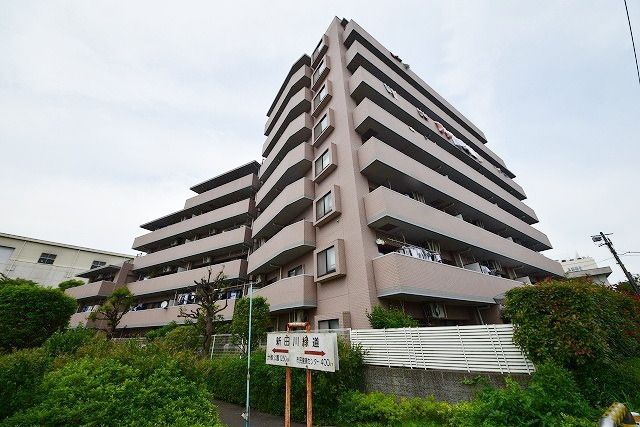 建物外観　★日当たり良好なマンションですよ♪★