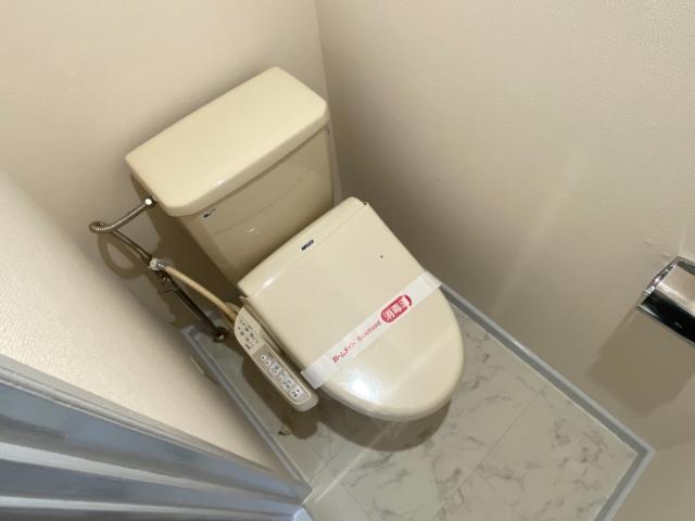 トイレ　シャワー付トイレ