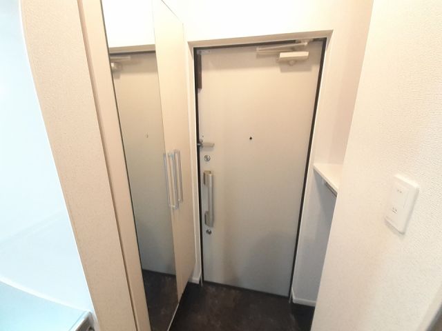 メゾン リアリIIの玄関写真