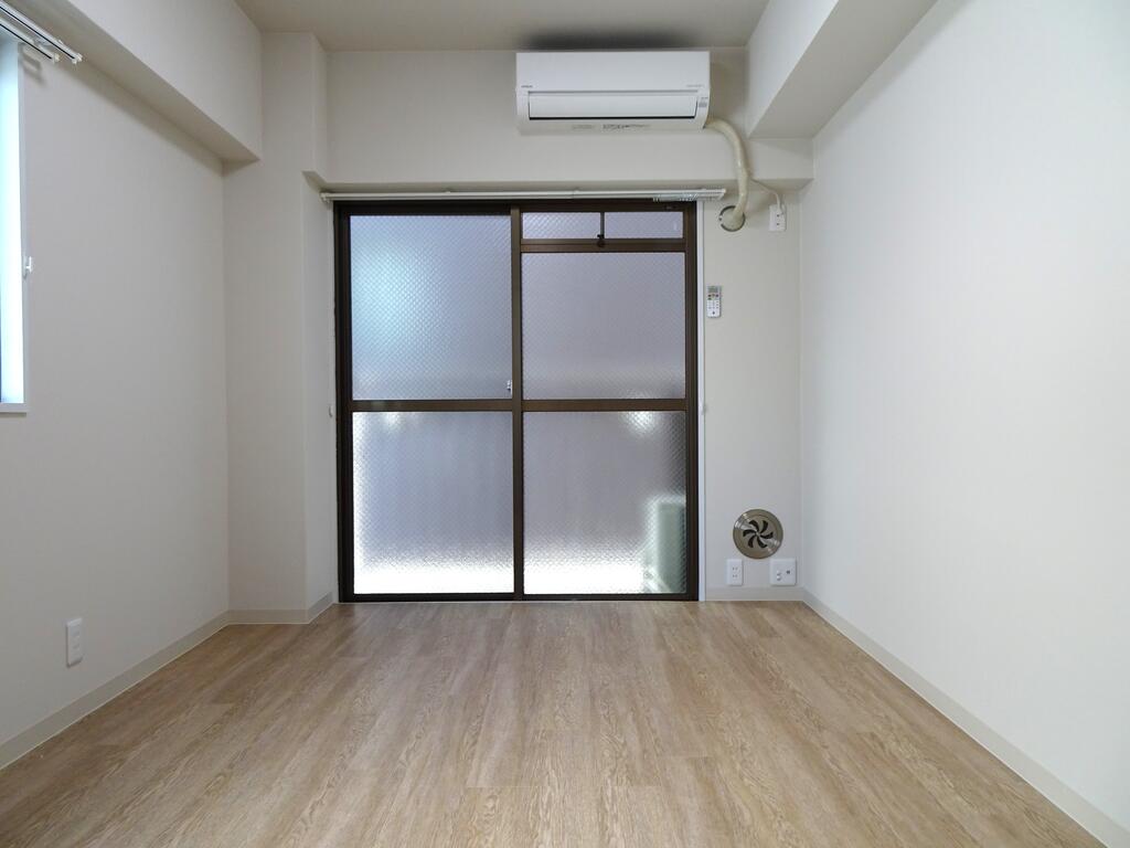城本ビル本通の居間写真