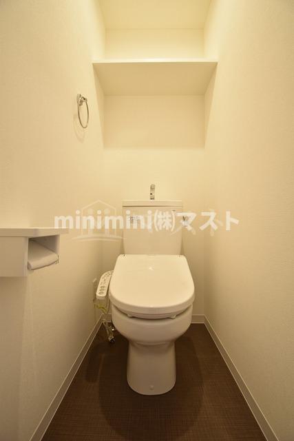 フォーリアライズ弁天町CROSSのトイレ写真