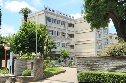 中学校　調布市立神代中学校（中学校）まで1255m