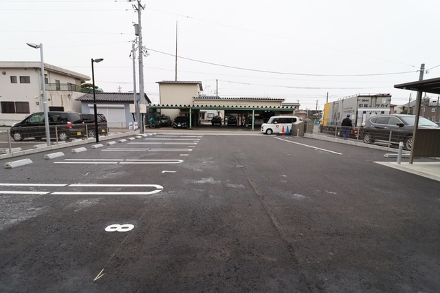 駐車場　駐車場