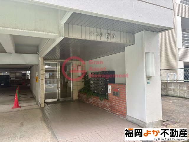 エントランス　【福岡よか不動産】清潔なエントランスです