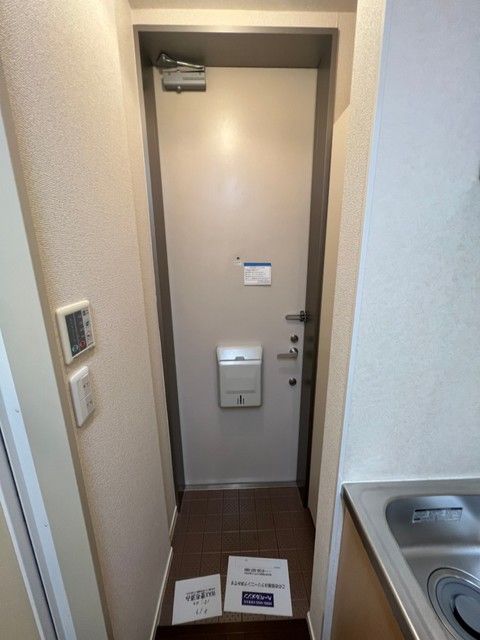 玄関　※別号室の写真です