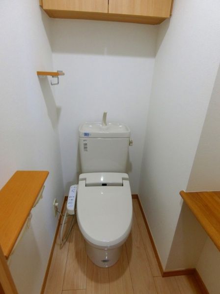 トイレ　画像は別部屋の参考写真となります。 詳細はお気軽にお問い合わ