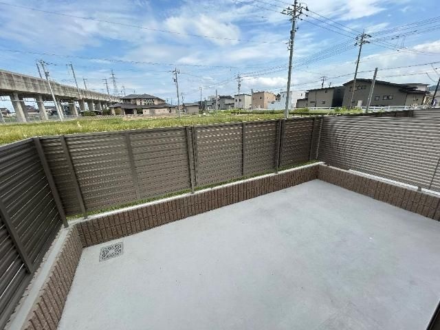 庭　お庭で自由な時間を過ごせます