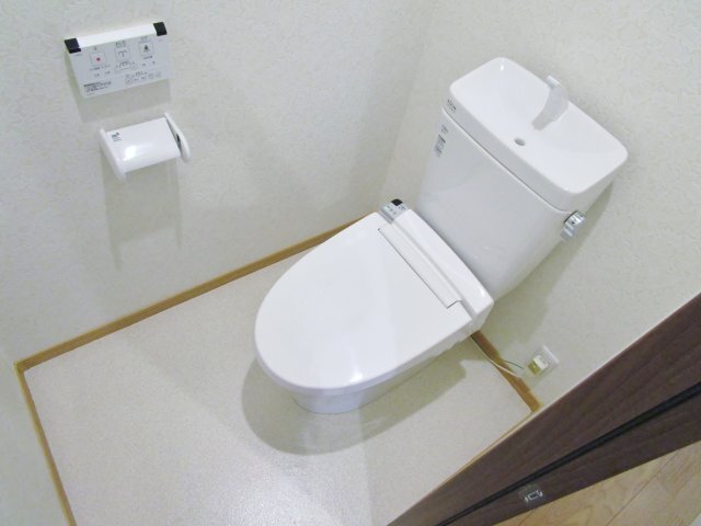 トイレ　トイレ