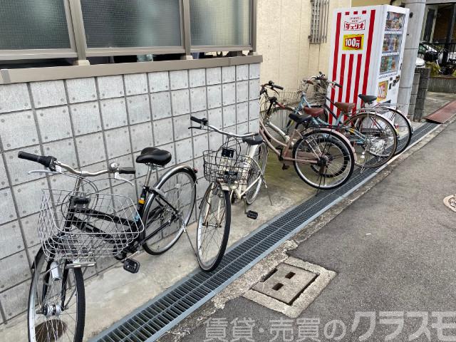エントランス　駐輪スペース