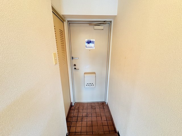 ライオンズステーションプラザ杉田の玄関写真