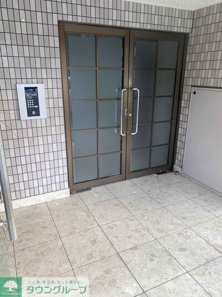 エントランス　★お問い合わせはタウンハウジング府中店まで★