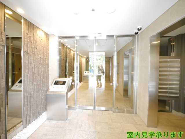 エントランス　パークリュクス新宿御苑前mono